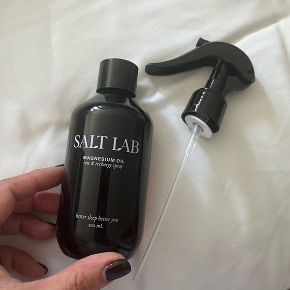 Salt Lab Magnesium Oil Spray - Picture 2 of 3